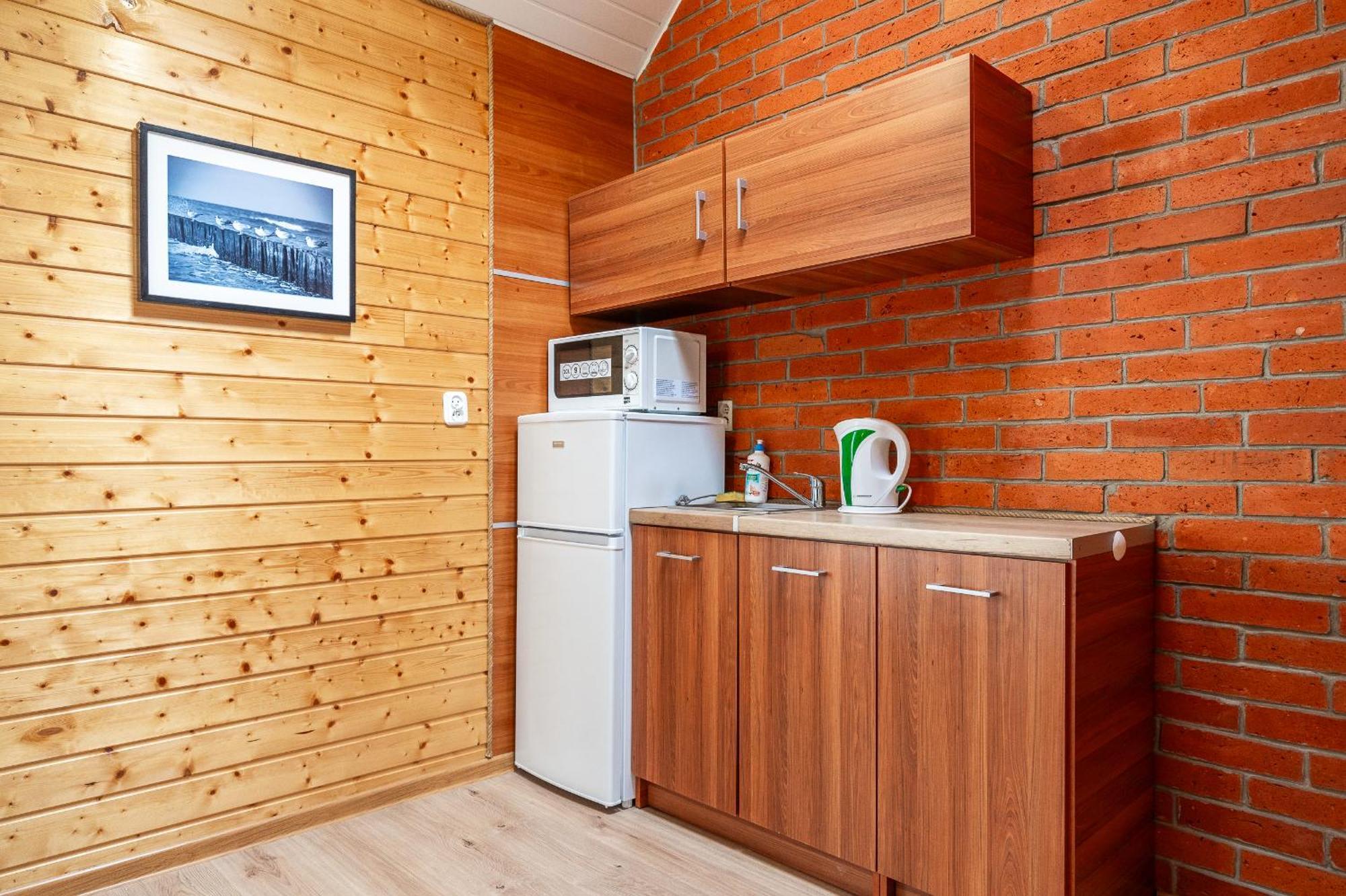 Max Apartamenty - Pokoje - Domki - Restauracja - Basen Миелно Екстериор снимка