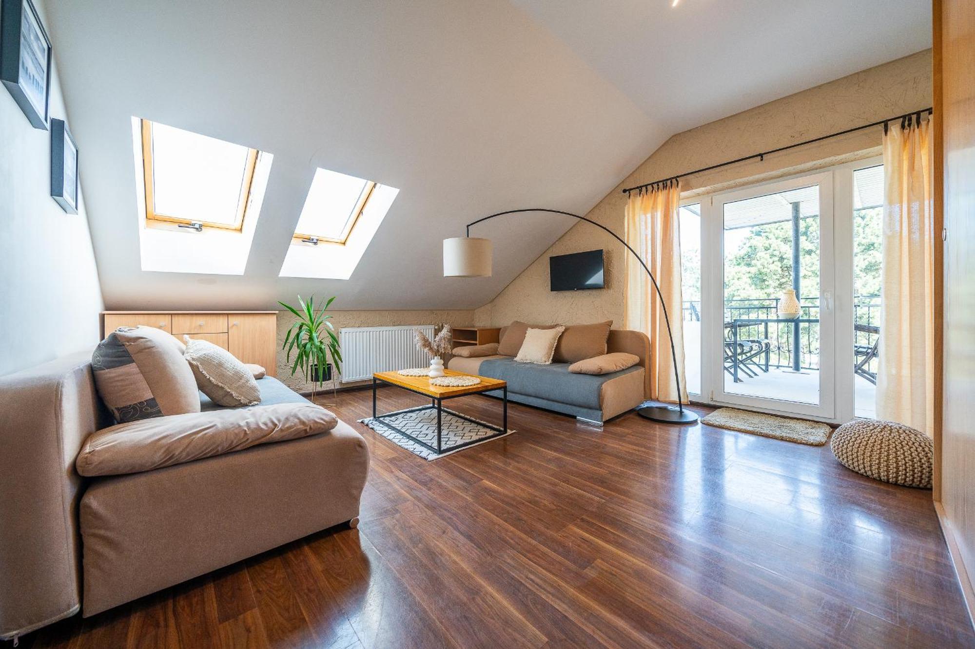 Max Apartamenty - Pokoje - Domki - Restauracja - Basen Миелно Екстериор снимка